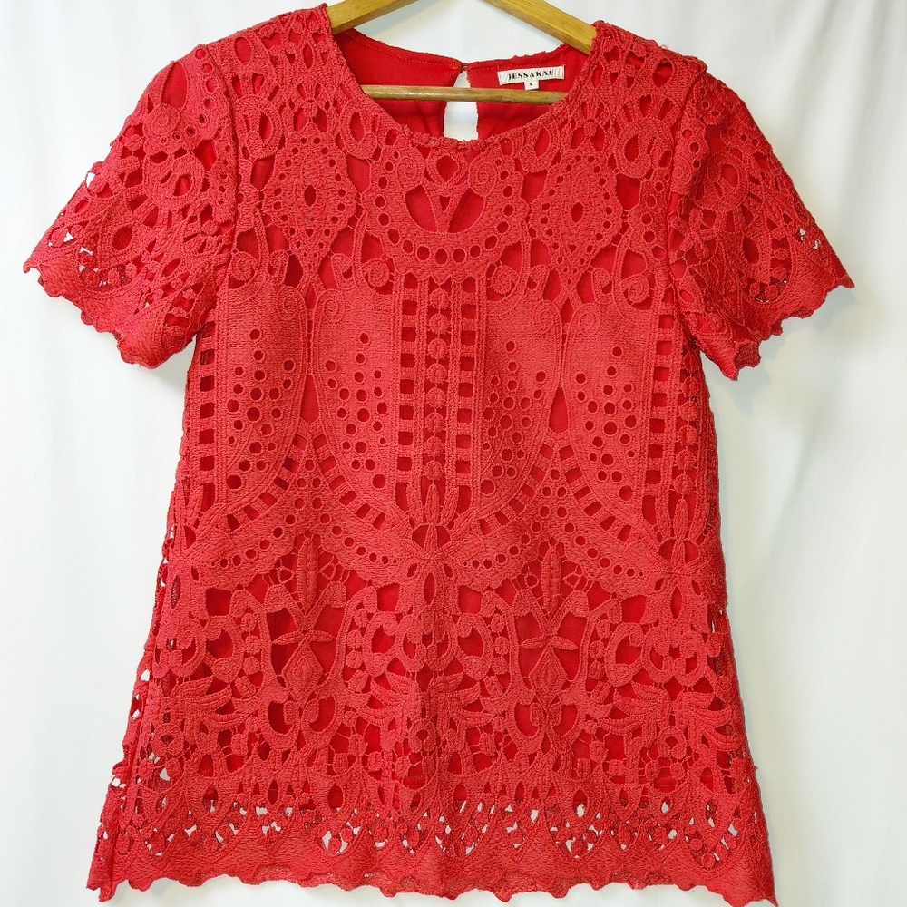 JessaKae Eyelet Lace Top Women's Size Small Coral Red